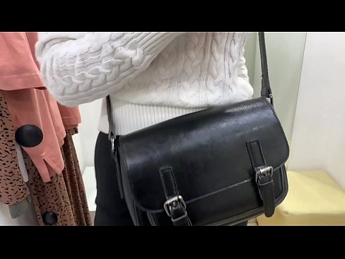 ❤️ Публічна мастурбація молодої сучки FeralBerry фалоімітатором у примірочній ❤ Просто порно на uk.pornplaybb.ru ️❤